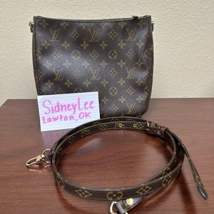 Louis Vuitton Looping MM